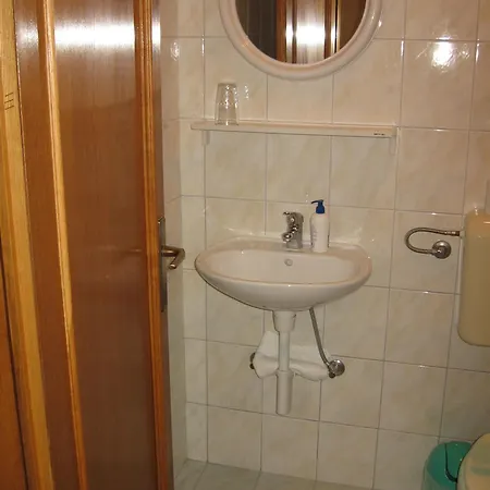 Lägenhet Edi + Minja *